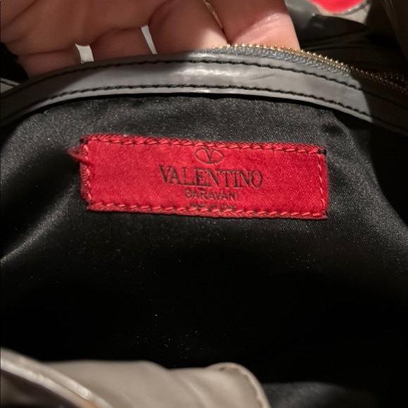 Vintage VALENTINO Nuage Large Bow Patent Leather Shiny Gray Tote w/Red Dust Bag - Picture 8 of 16